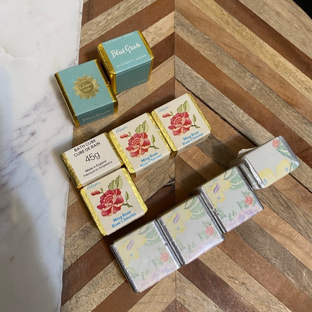 Vintage - Bundle of Elizabeth Arden / Delagar / English Bath Cubes